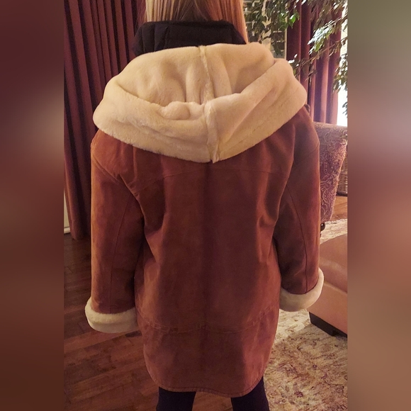 Warm coat - Picture 2 of 2